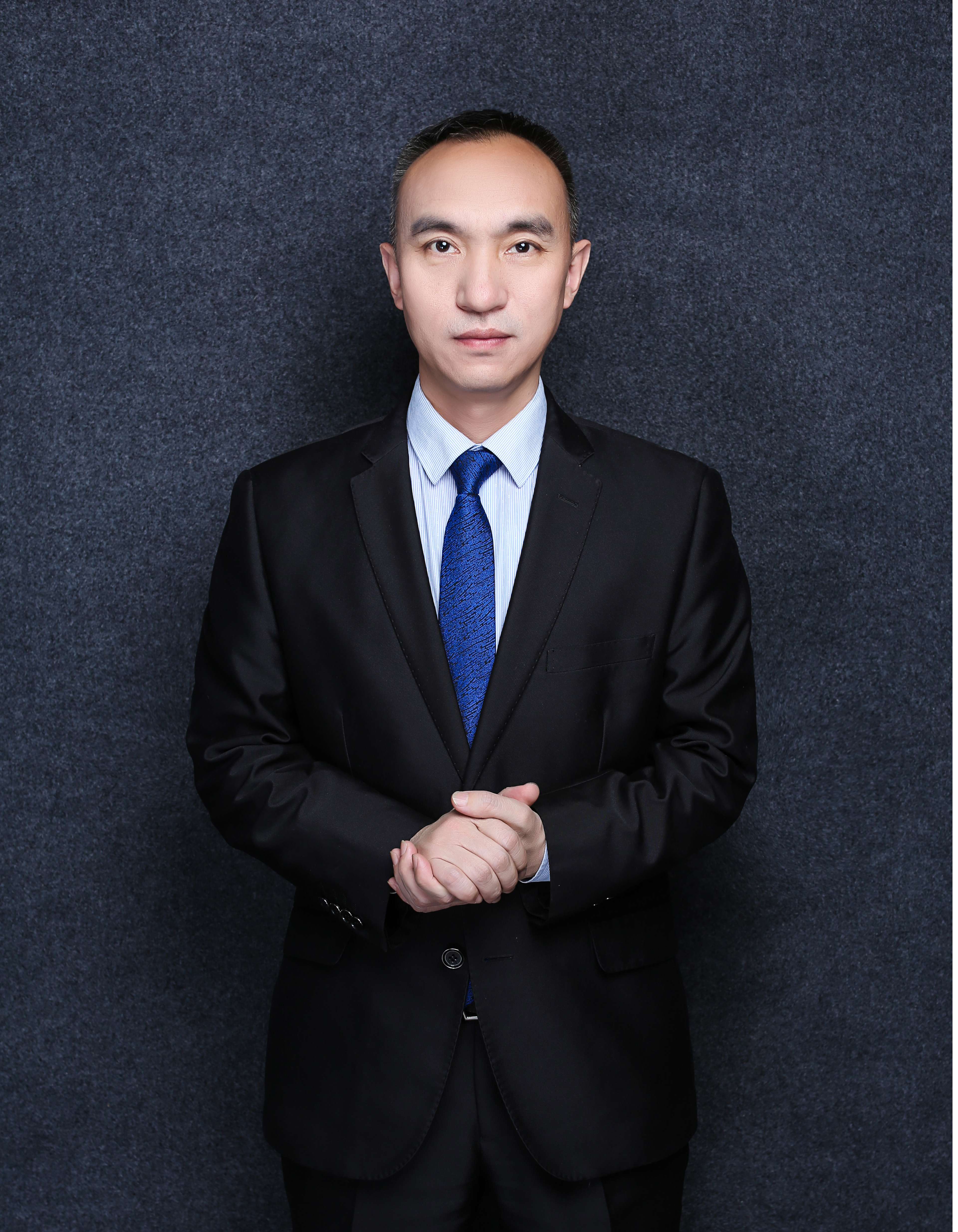 许 付 强